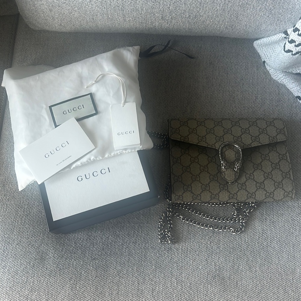 100% authentic Gucci crossbody USED